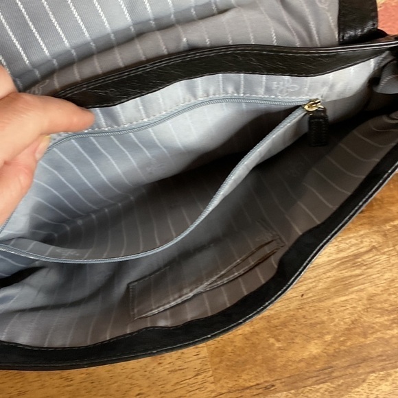 Cole Haan Black Leather Shoulder Bag - Picture 12 of 17